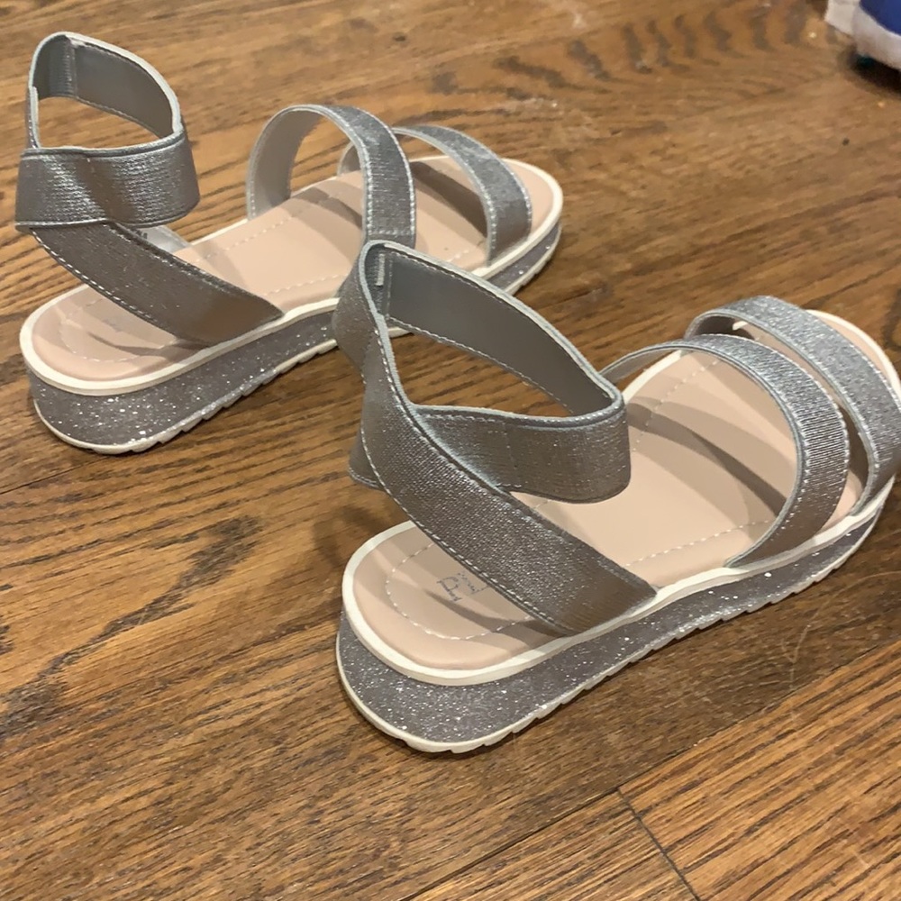 Sandals - Picture 3 of 4